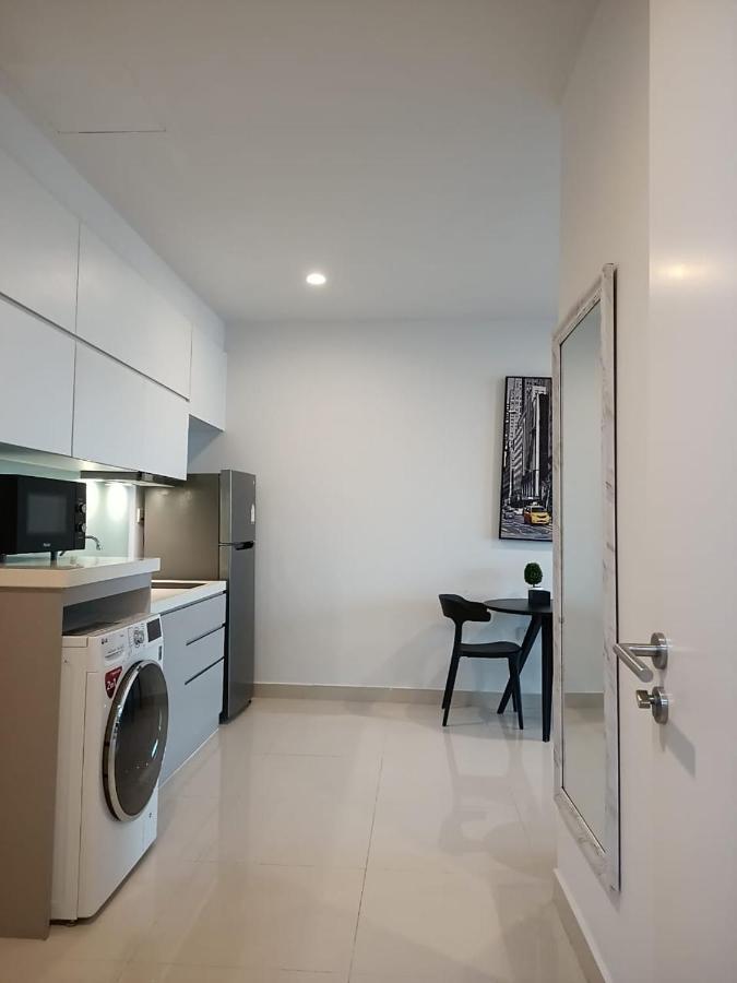 The Bridge Residence Phnom Penh Exterior photo