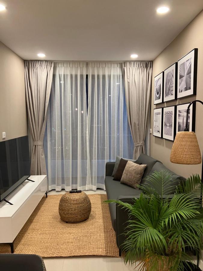 The Bridge Residence Phnom Penh Exterior photo