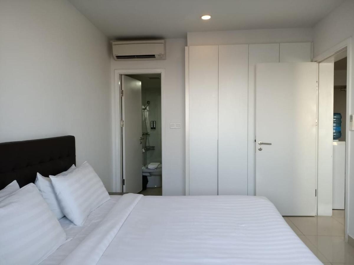 The Bridge Residence Phnom Penh Exterior photo
