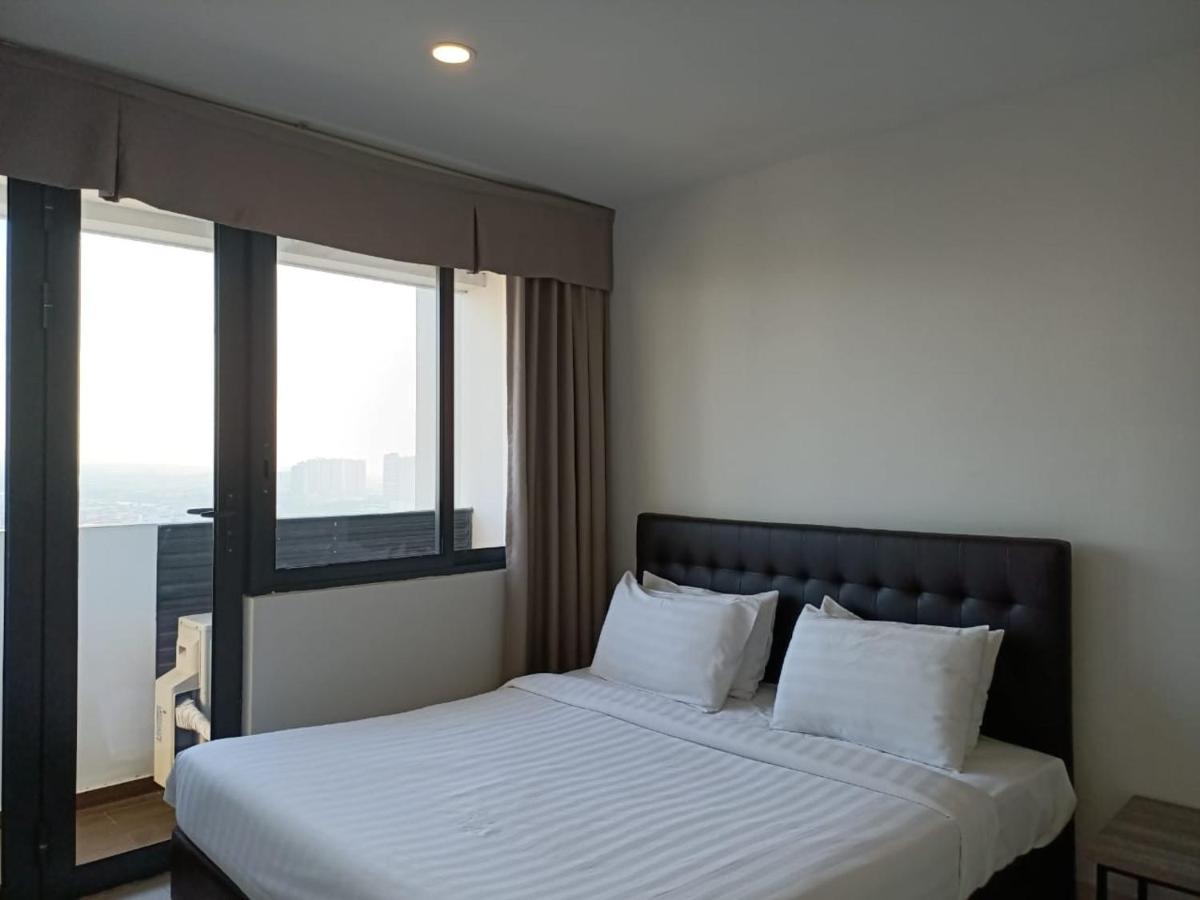 The Bridge Residence Phnom Penh Exterior photo