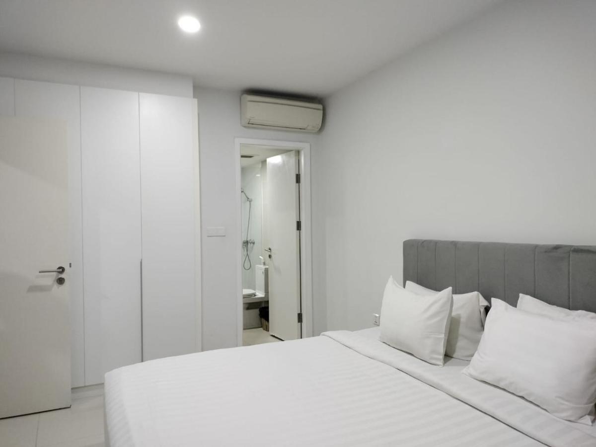 The Bridge Residence Phnom Penh Exterior photo